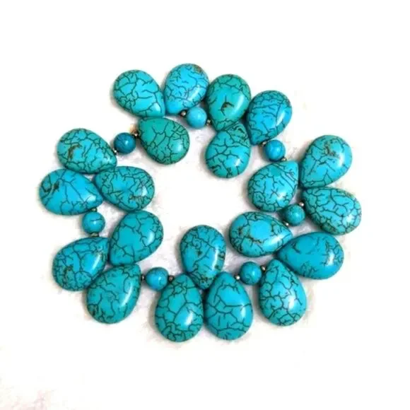 Teardrop Shaped Blue Howlite Turquoise Beaded Stretchy Bracelet - Picture 3 of 6